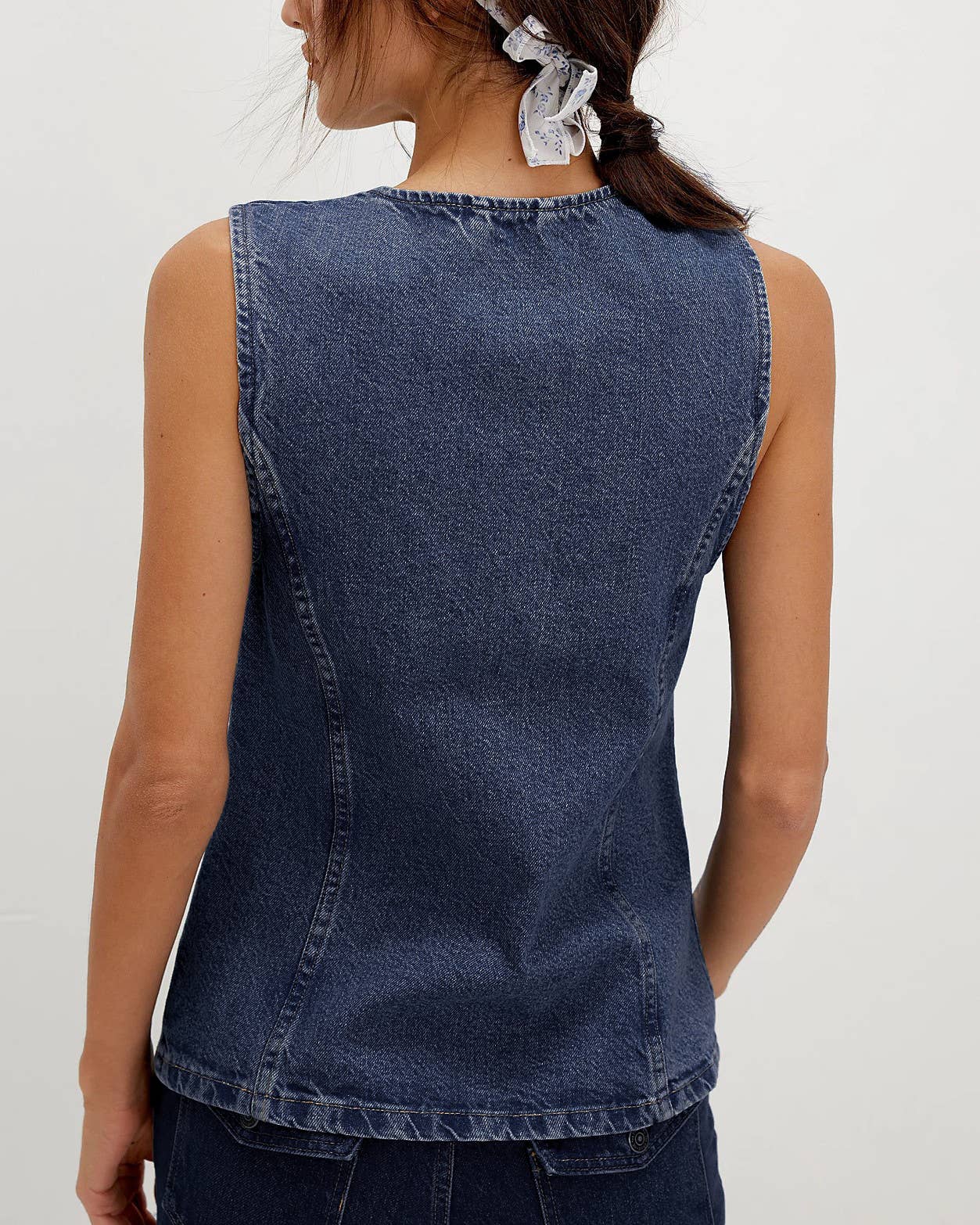 Sleeveless Buttoned Denim Vest: DarkBlue